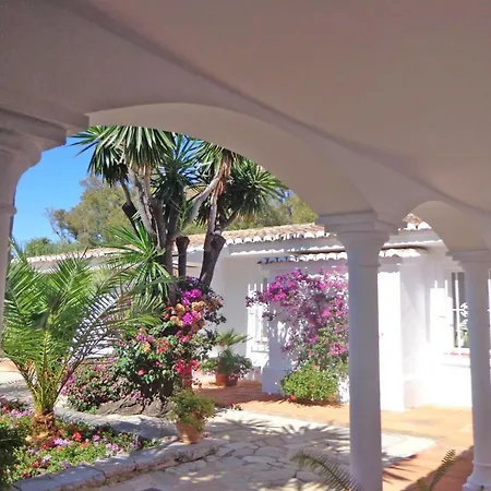 Amazing Beachfront Heated Pool Marbella