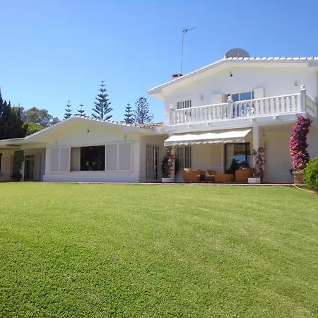 Amazing Beachfront Heated Pool Marbella