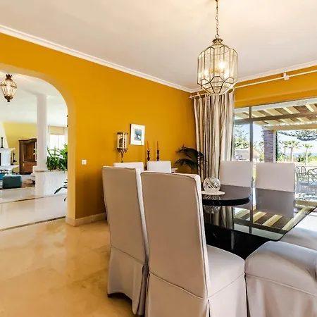 Villa Amazing Beachfront Heated Pool Marbella