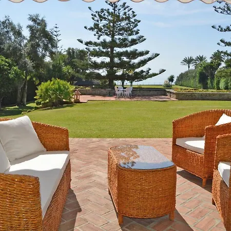 Amazing Beachfront Heated Pool Villa